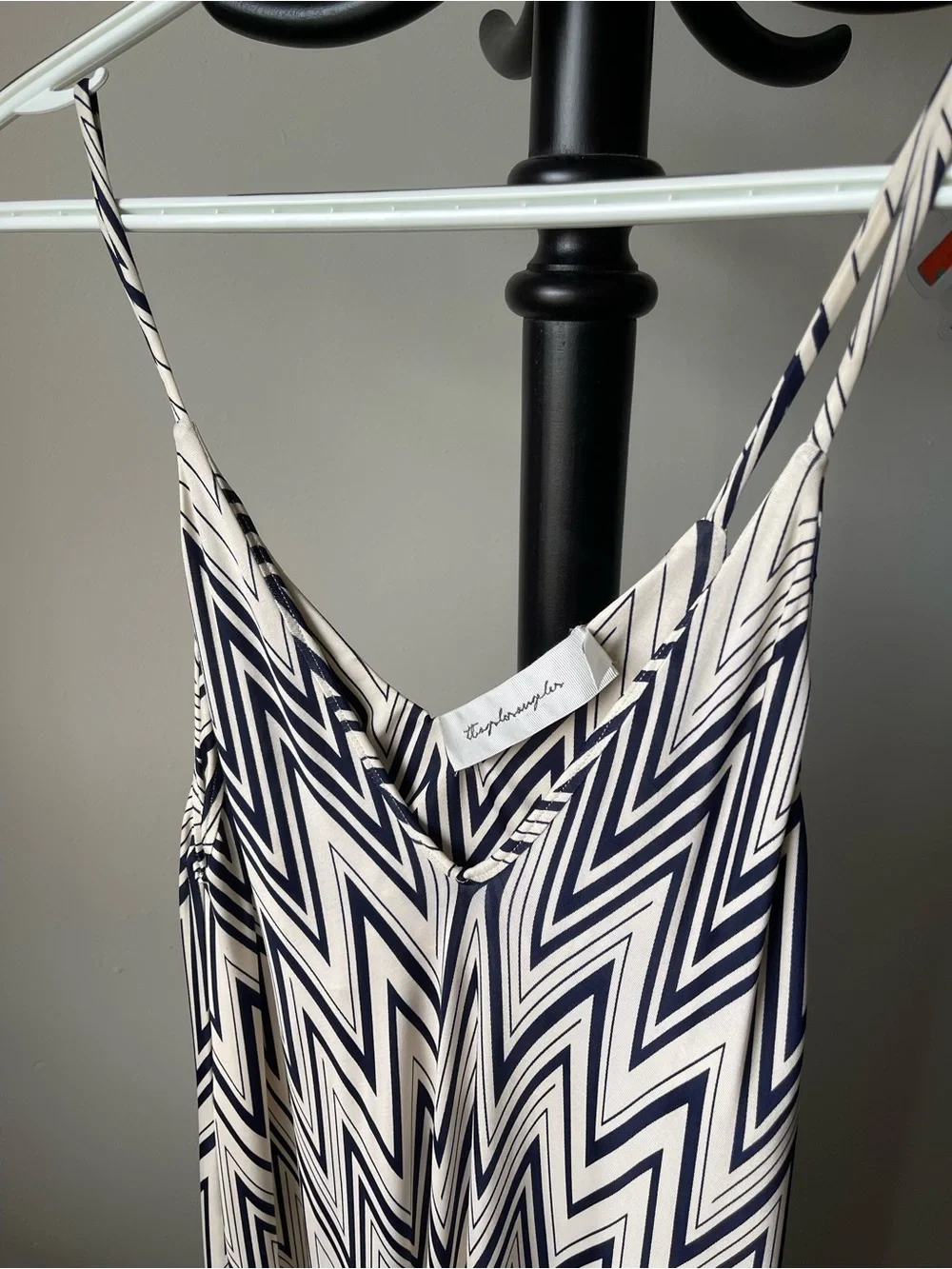 TBAGS LOS ANGELES Chevron Zigzag Pattern V Neckline Spaghetti Straps Maxi Dress